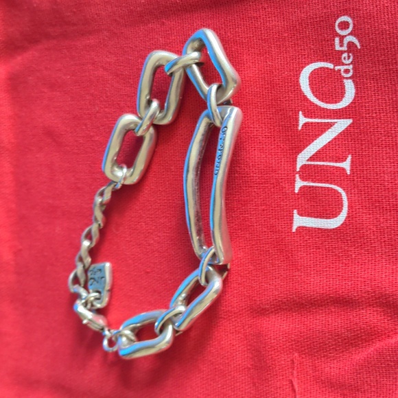 NWOT - UNO de 50 Silver Link Bracelet - Picture 2 of 4